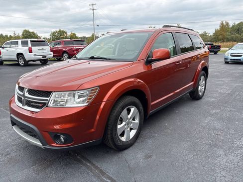Used 2012 Dodge Journey SXT image 2