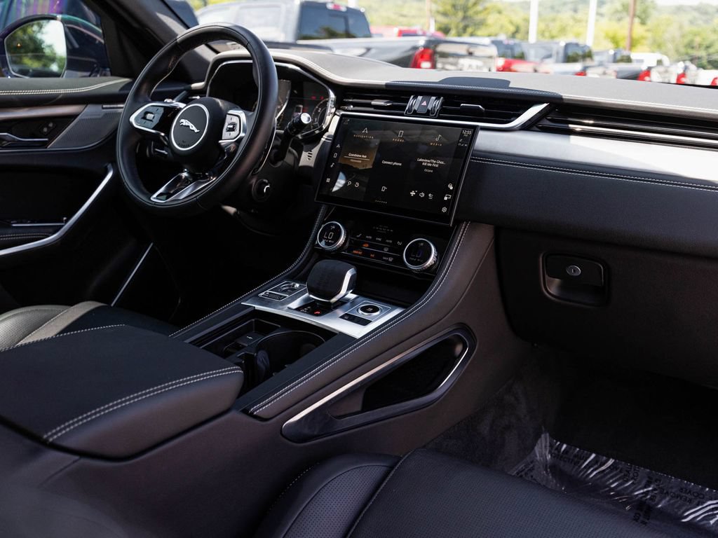 Used 2026 Jaguar F-PACE R-Dynamic S AWD/4WD image 22