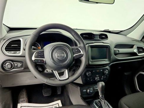 Used 2020 Jeep Renegade Latitude image 10