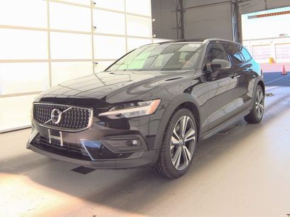 Used 2025 Volvo V60 B5 Cross Country Plus