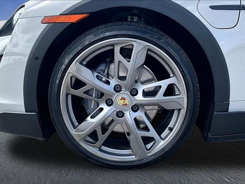 Certified 2023 Porsche Taycan 4 Cross Turismo AWD/4WD image 11