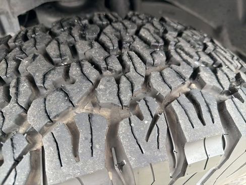 Used 2025 Jeep Wrangler Unlimited Rubicon 4xe image 25