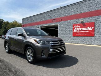 Used 2018 Toyota Highlander Limited image 1
