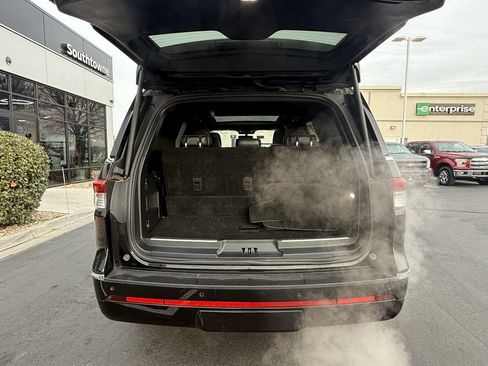 Used 2024 Lincoln Navigator Reserve image 26