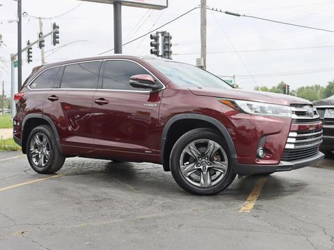 Used 2019 Toyota Highlander Limited Platinum w/ Carpet Mat Package (TMS) AWD/4WD image 2