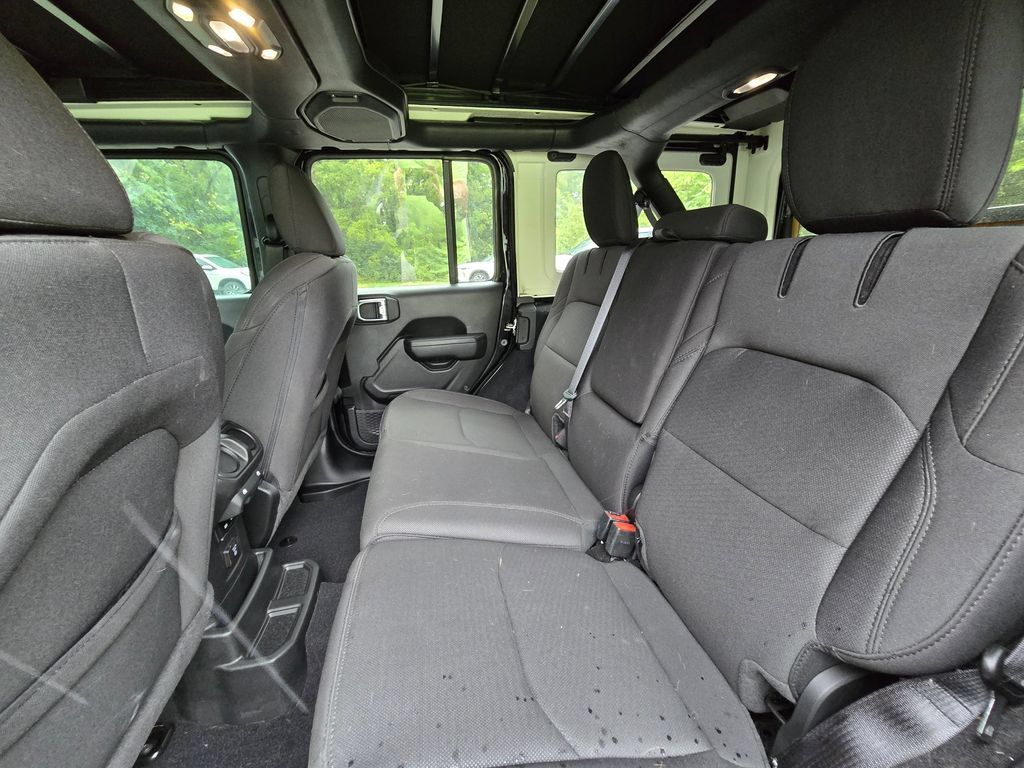 Used 2023 Jeep Wrangler Unlimited w/ Sun & Screen Package AWD/4WD image 24