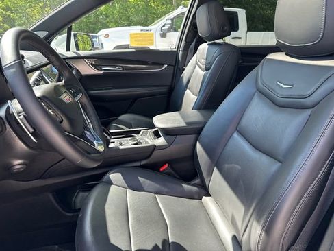 Used 2022 Cadillac XT6 Sport w/ Technology Package AWD/4WD image 40