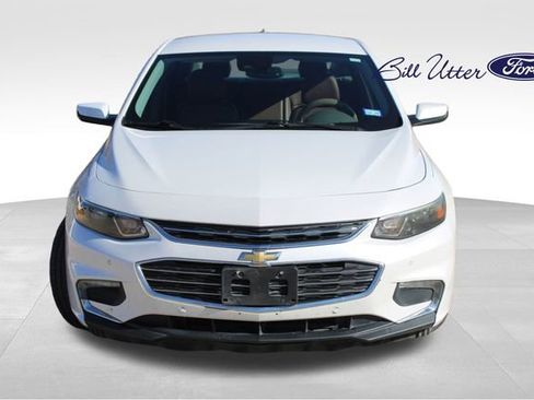 Used 2016 Chevrolet Malibu Hybrid w/ Leather Package image 2