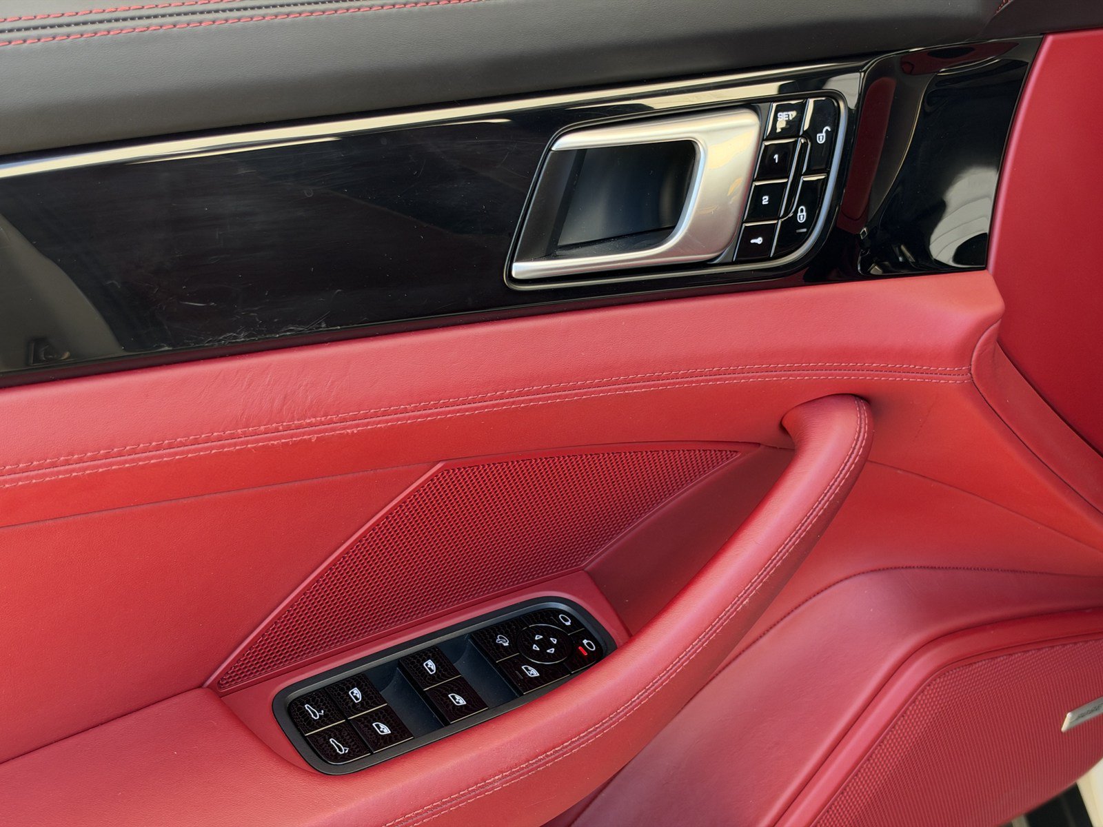 Used 2018 Porsche Panamera 4 AWD/4WD image 13