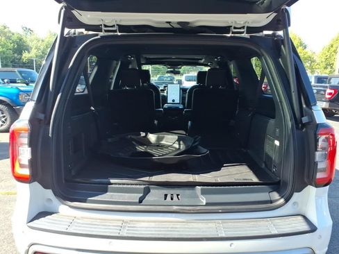 Used 2024 Ford Expedition Max Platinum AWD/4WD image 11