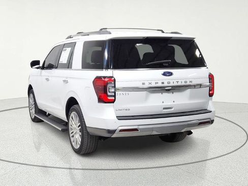 Used 2024 Ford Expedition Limited image 7