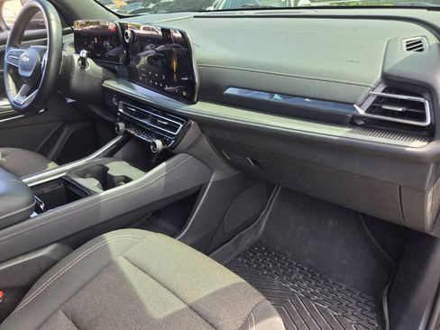 Certified 2024 Chevrolet Traverse LT AWD/4WD image 18