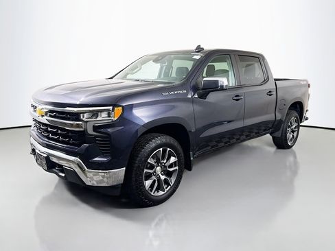 Used 2023 Chevrolet Silverado 1500 LT AWD/4WD image 4