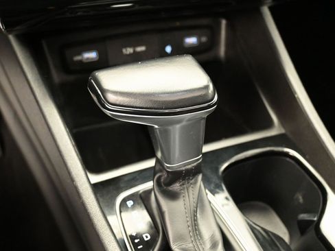 Used 2022 Hyundai Santa Cruz SEL Premium image 16