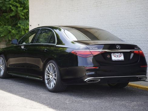 Used 2022 Mercedes-Benz S 500 4MATIC w/ AMG Line Package image 5