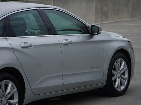 Used 2016 Chevrolet Impala LT image 27
