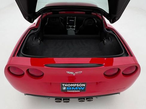 Used 2005 Chevrolet Corvette Coupe w/ Performance Handling Package RWD image 22