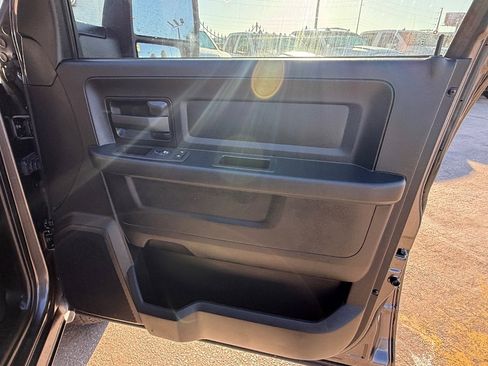 Used 2024 RAM 3500 Tradesman w/ Chrome Appearance Group image 14