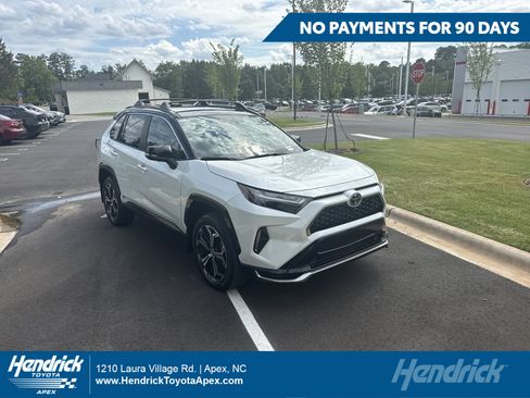 Used 2025 Toyota RAV4 XSE w/ Premium Package AWD/4WD image 1