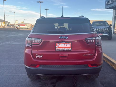 Used 2024 Jeep Compass Limited image 3