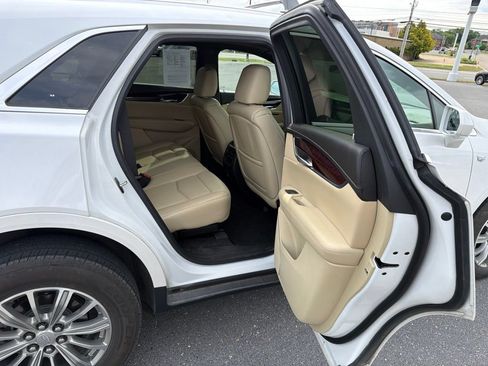 Used 2018 Cadillac XT5 Luxury w/ Driver Awareness Package FWD image 21