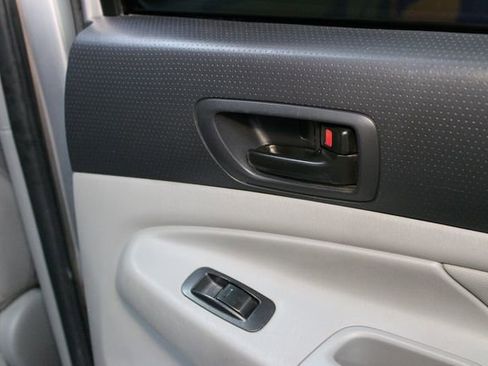 Used 2015 Toyota Tacoma 4x4 Double Cab image 13