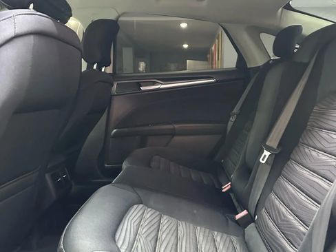 Used 2016 Ford Fusion SE image 22