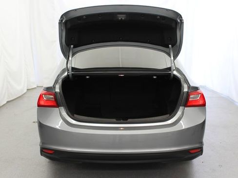 Used 2023 Chevrolet Malibu LT FWD image 11