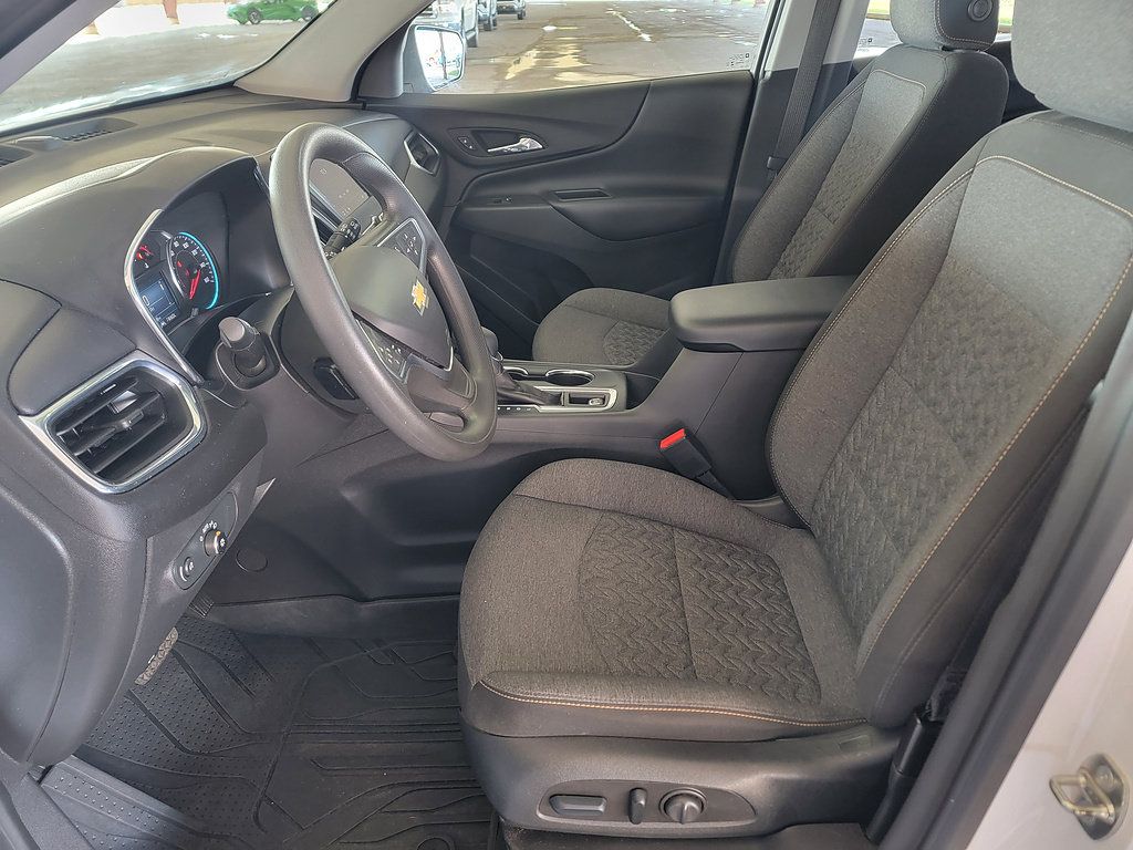 Used 2023 Chevrolet Equinox LT w/ LPO, Floor Liner Package AWD/4WD image 2