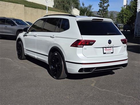 Used 2023 Volkswagen Tiguan SE R-Line image 6