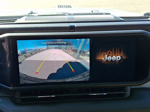 Used 2024 Jeep Wrangler Willys image 17