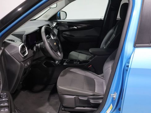 Used 2025 Chevrolet TrailBlazer LT AWD/4WD image 10
