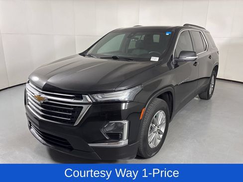 Used 2023 Chevrolet Traverse LT FWD image 5