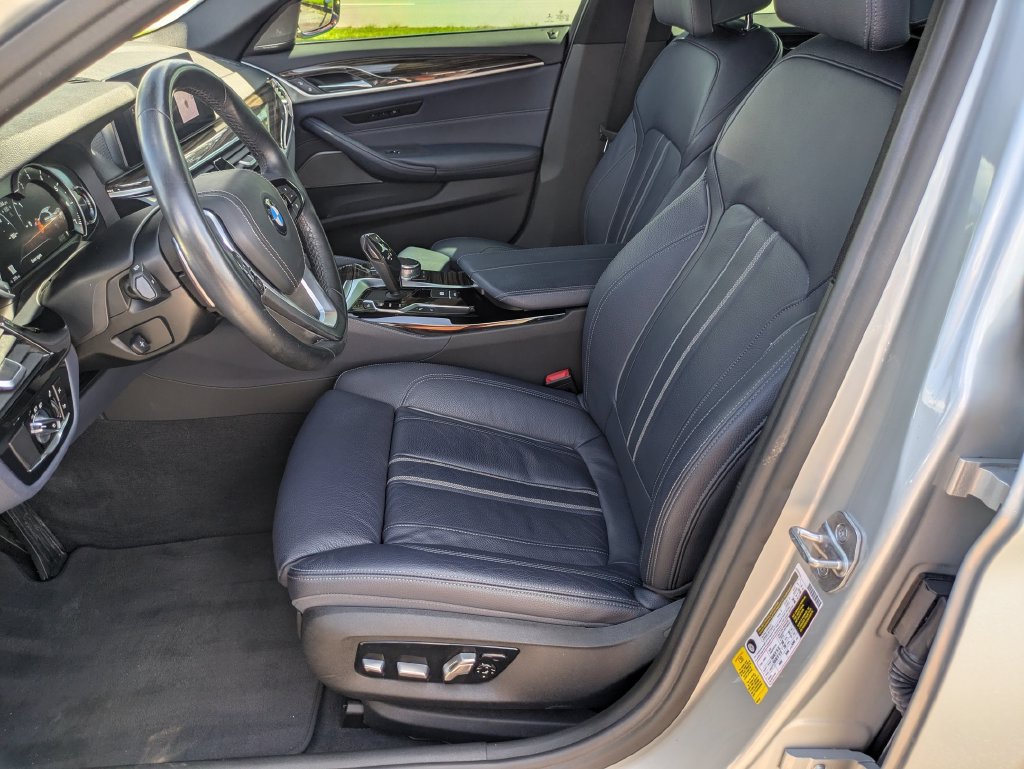 Used 2019 BMW 530i RWD image 11