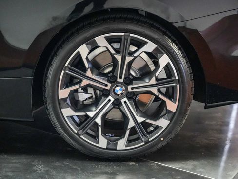 Certified 2025 BMW 430i Coupe w/ Convenience Package RWD image 9