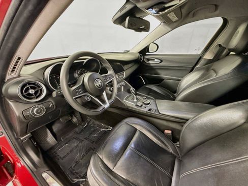 Used 2019 Alfa Romeo Giulia w/ Nero Edizione RWD image 11