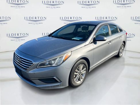 Used 2016 Hyundai Sonata SE image 1