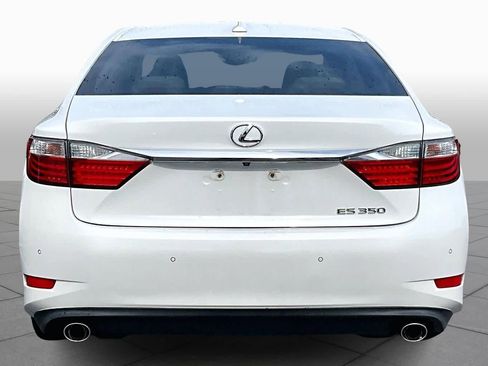 Used 2010 Buick Enclave CXL image 5