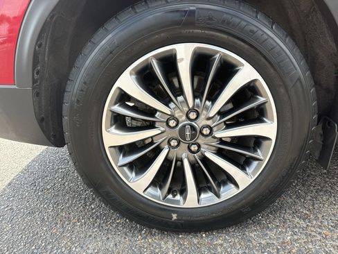 Used 2021 Lincoln Nautilus FWD w/ Equipment Group 101A image 9