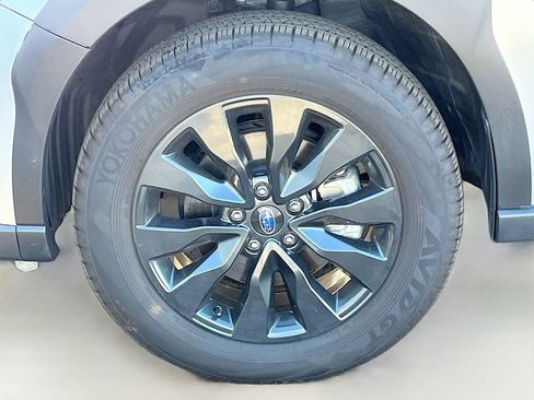 Used 2024 Subaru Outback Onyx Edition image 33