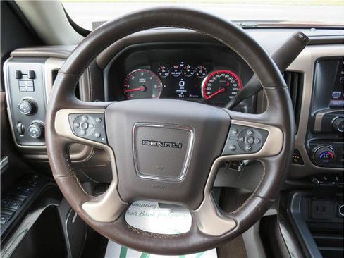Used 2016 GMC Sierra 1500 Denali w/ Enhanced Driver Alert Package AWD/4WD image 12