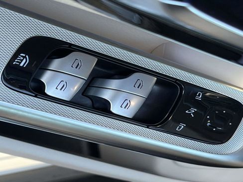 Certified 2025 Mercedes-Benz CLE 300 4MATIC Cabriolet image 20