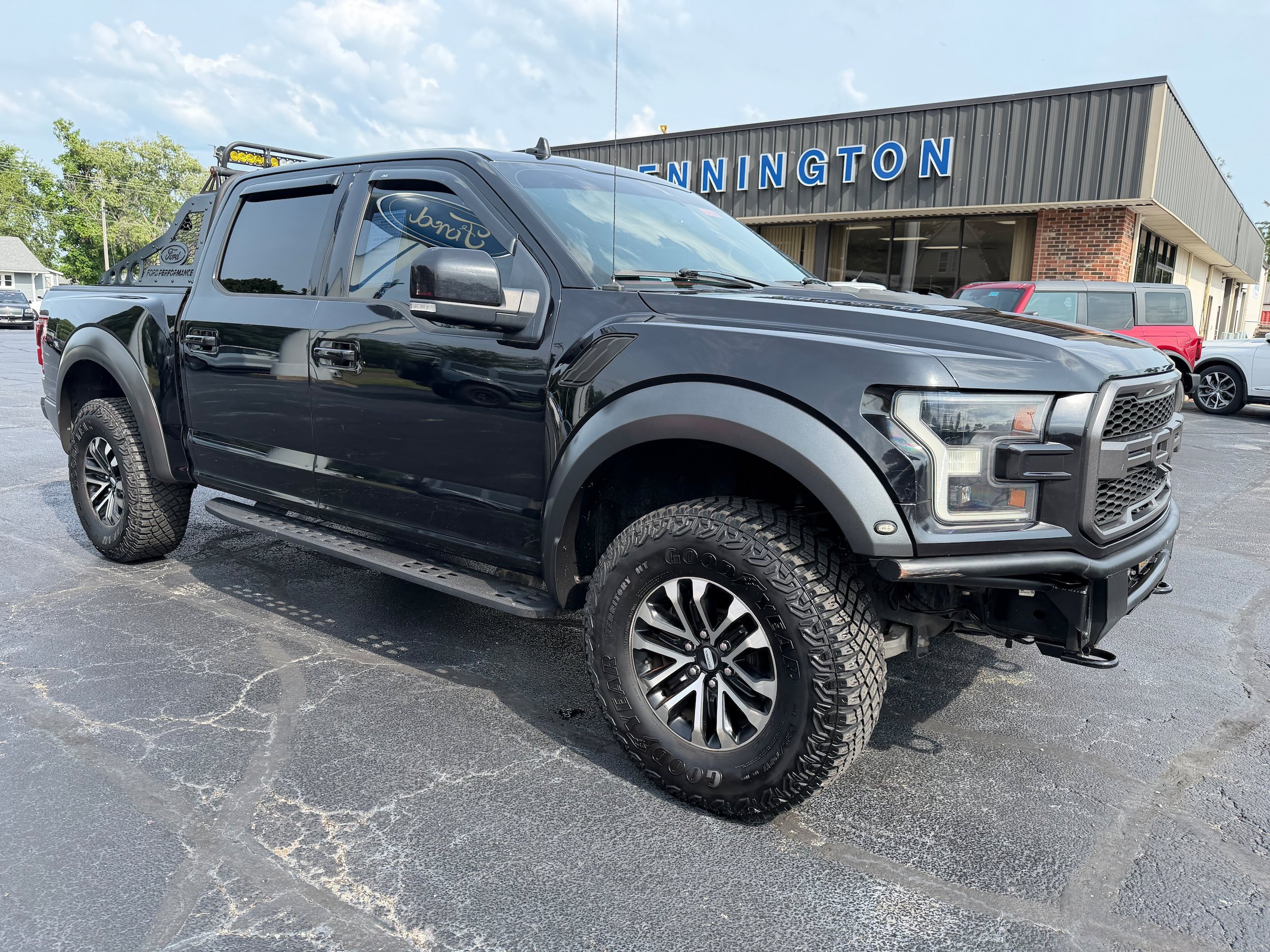 Used 2020 Ford F150 Raptor w/ Equipment Group 802A Luxury AWD/4WD image 8