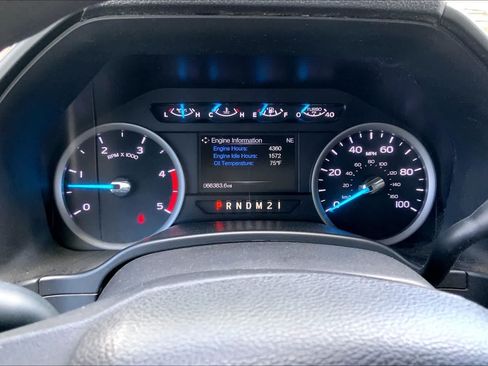 Used 2017 Ford F550 4x4 Regular Cab Super Duty image 17