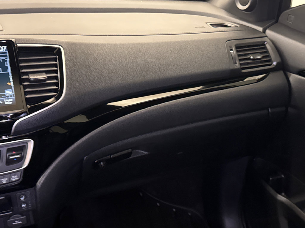 Certified 2025 Honda Ridgeline Black Edition image 16