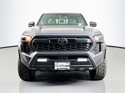 New 2025 Toyota Tacoma TRD Off-Road image 2