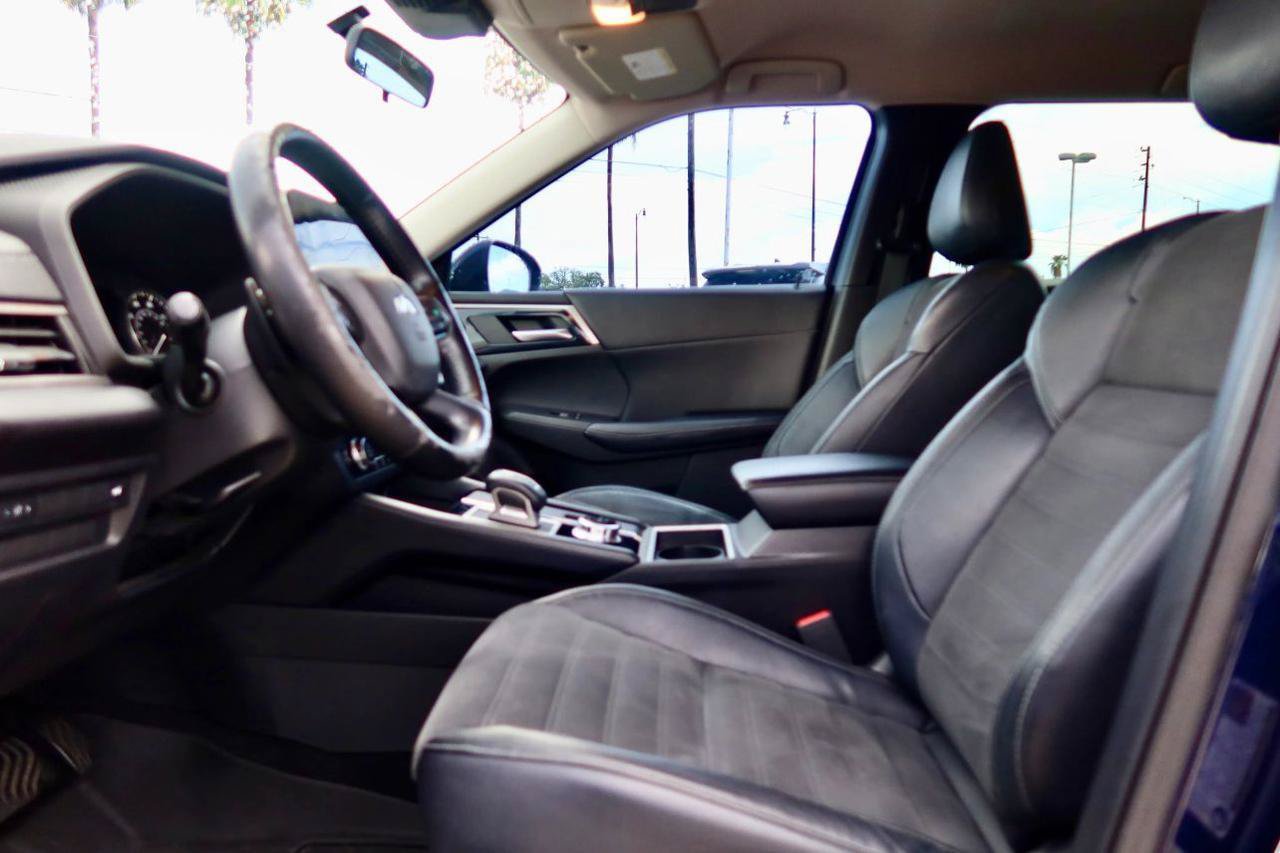 Used 2022 Mitsubishi Outlander SE FWD image 16