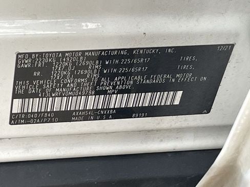 Used 2021 Toyota RAV4 LE AWD/4WD image 28
