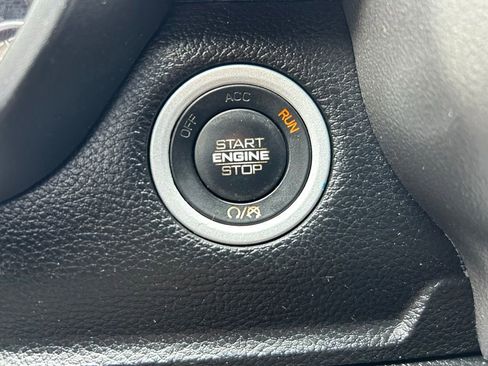 Used 2022 RAM 1500 Big Horn AWD/4WD image 24