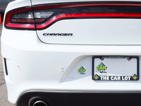 Used 2018 Dodge Charger R/T image 19